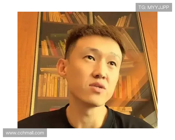 易建联近况曝光 周鹏称大哥身材管理超越运动员时期