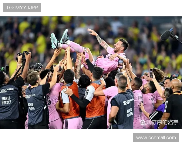 迈阿密半场落后纳什维尔门将失误送点苏牙中柱球队零射正 迈阿密半场落后纳什维尔门将失误送点苏牙中柱球队零射正